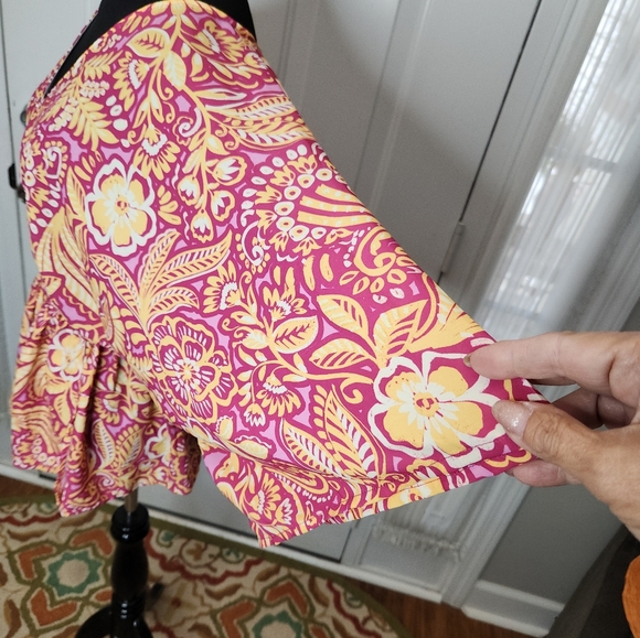Flying Tomato Magenta Printed Surplice Top  Size Medium - Picture 5 of 7